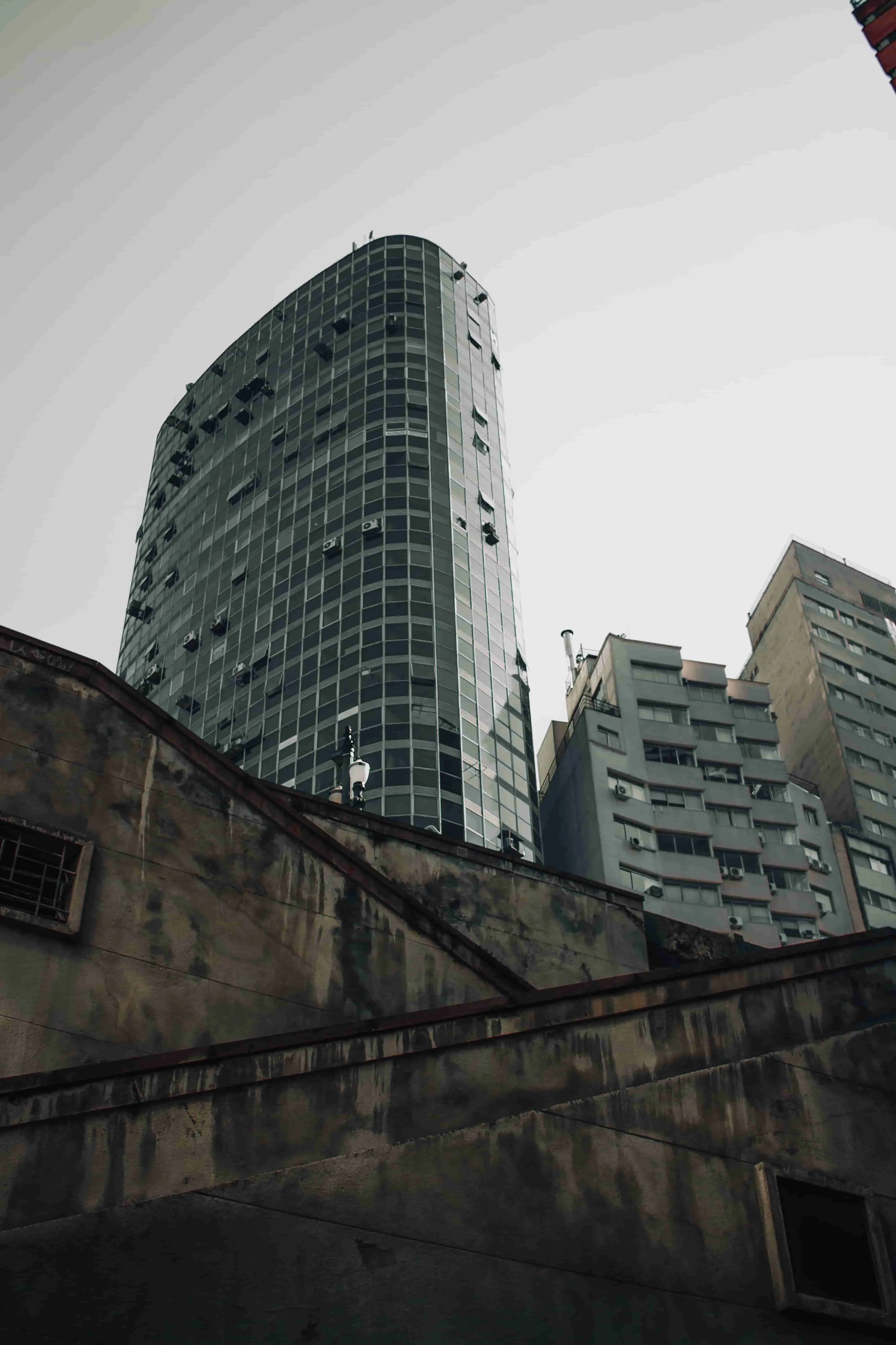 辅助外挂法律责任_外挂使用后果案例分析_游戏外挂道德法律问题