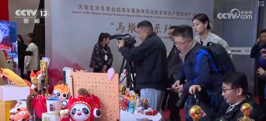 马墩墩设计灵感_冰墩墩马年系列_冬奥会会徽