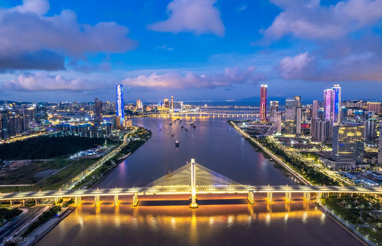 北京绿牌车限行政策_绿色出行与限号限行_北京插电混动车牌限行规则